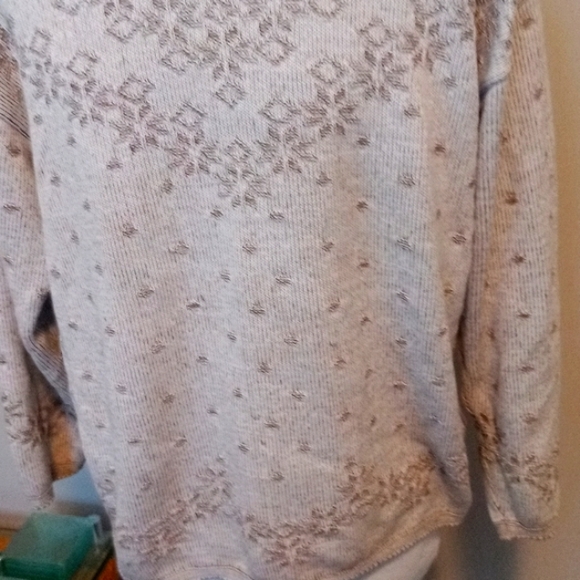 *GRAMMA SHEEK*!!Cream SNOWFLAKE WINTER HOLIDAY Knit Sweatereater!! - Picture 3 of 3